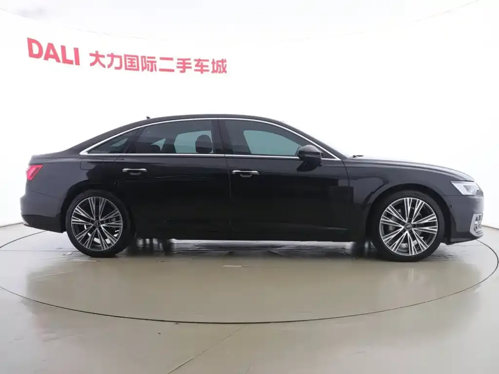 Audi A6L 2023 из CN, фото 4