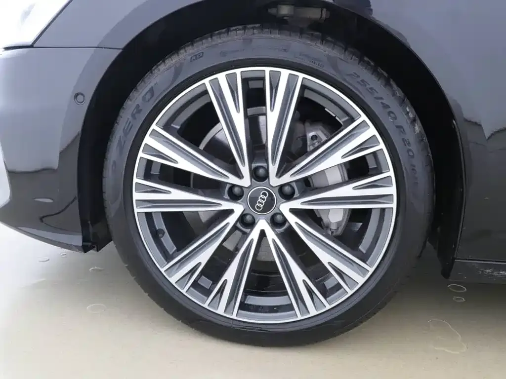 Audi A6L 2023 из CN, фото 5