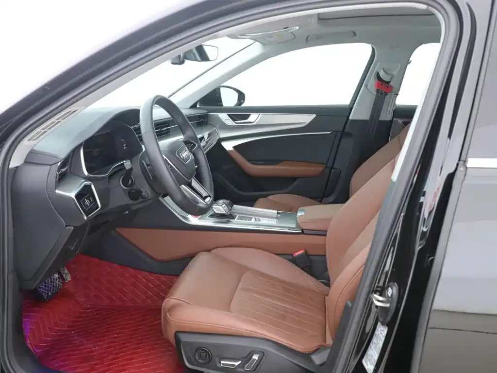 Audi A6L 2023 из CN, фото 6