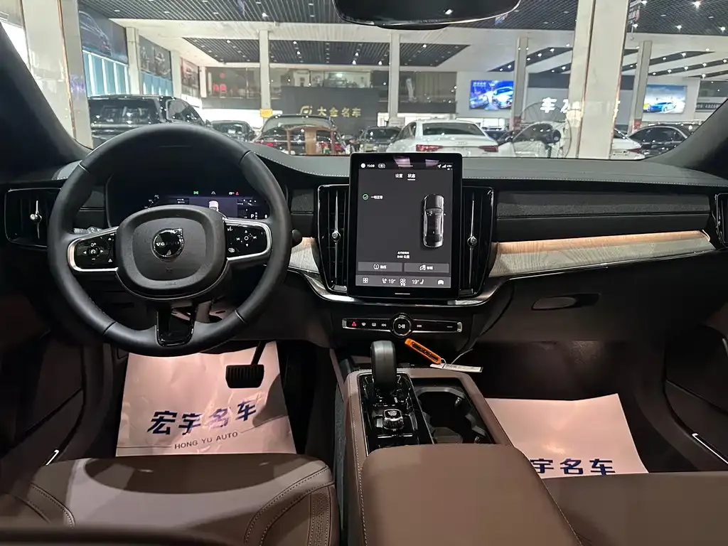 Volvo S90 2025 из CN, фото 5