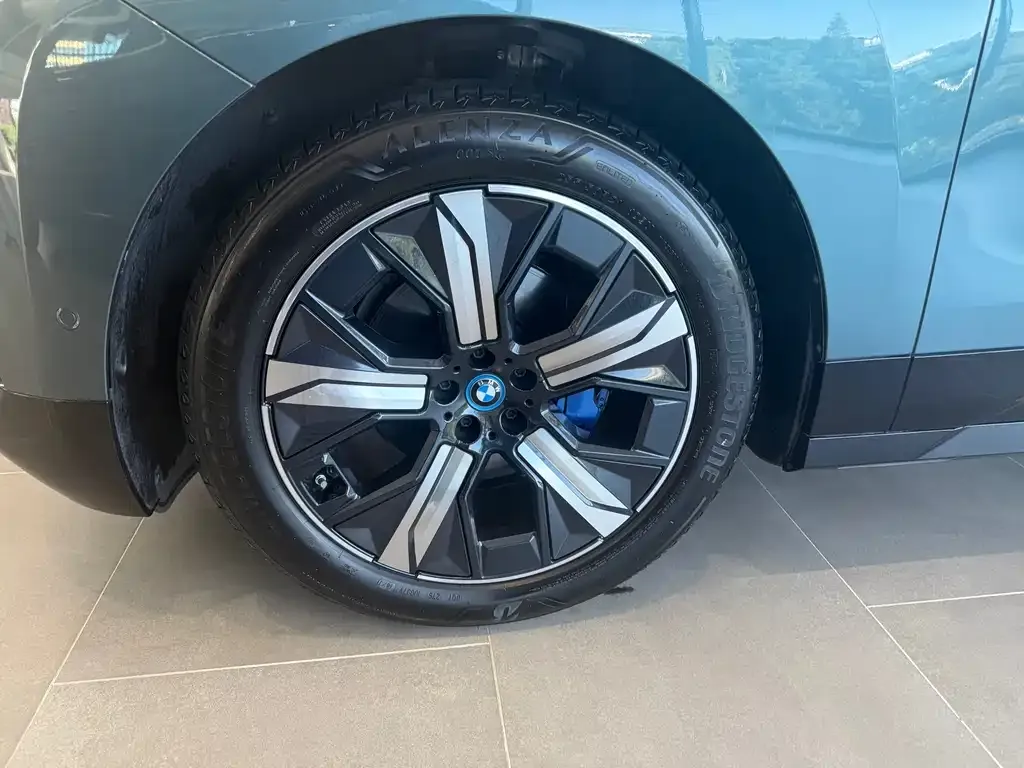 BMW iX 2024 из CN, фото 3
