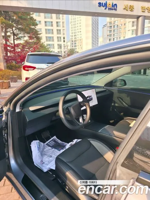 Tesla Model 3 2025 из KR, фото 3