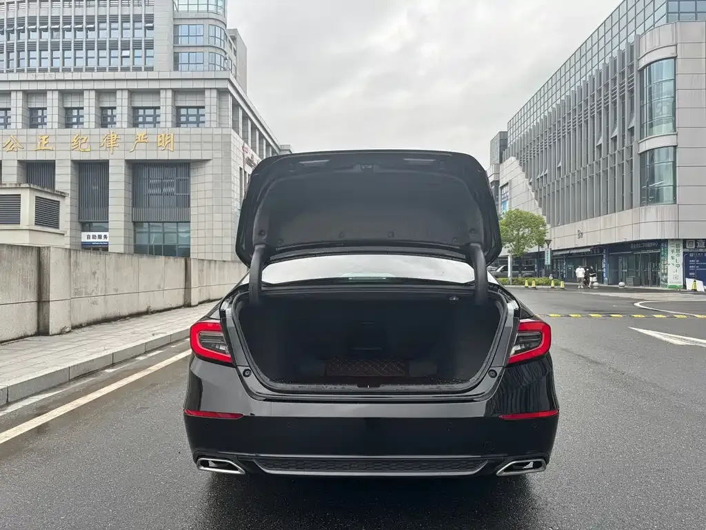 Honda Accord 2023 из CN, фото 10