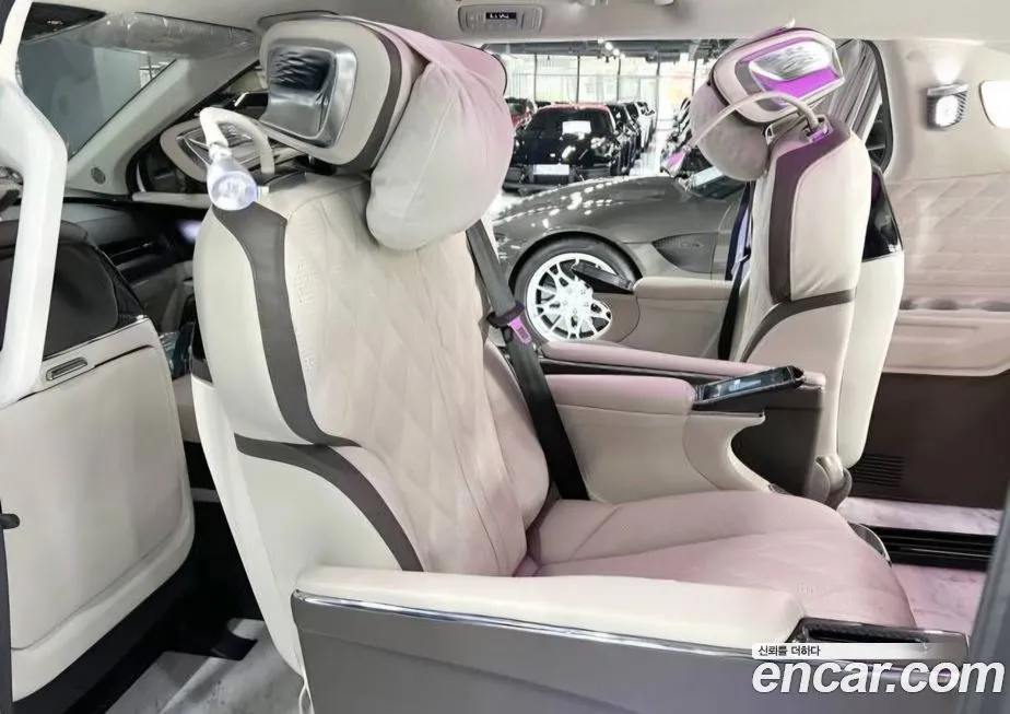 Kia Carnival — фото 10