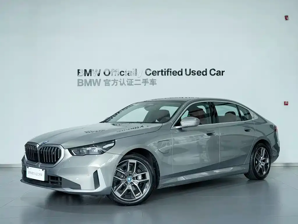 BMW i5 — фото 1