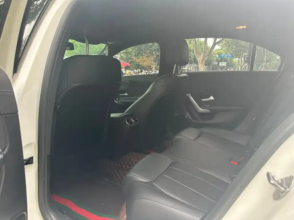 Mercedes-Benz A-Class 2023 из CN, фото 8