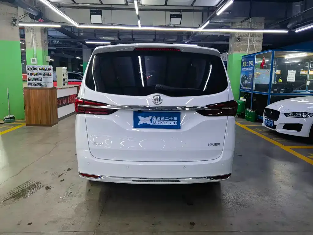 Buick GL8 2023 из CN, фото 5