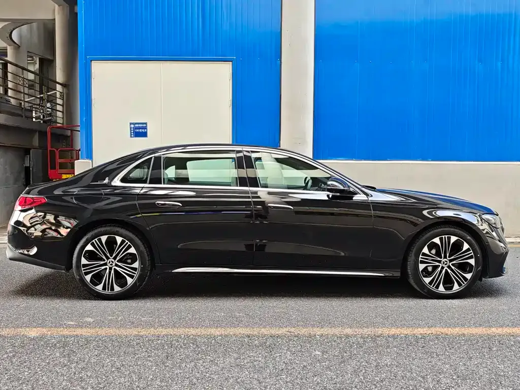 Mercedes-Benz E-Class 2025 из CN, фото 10