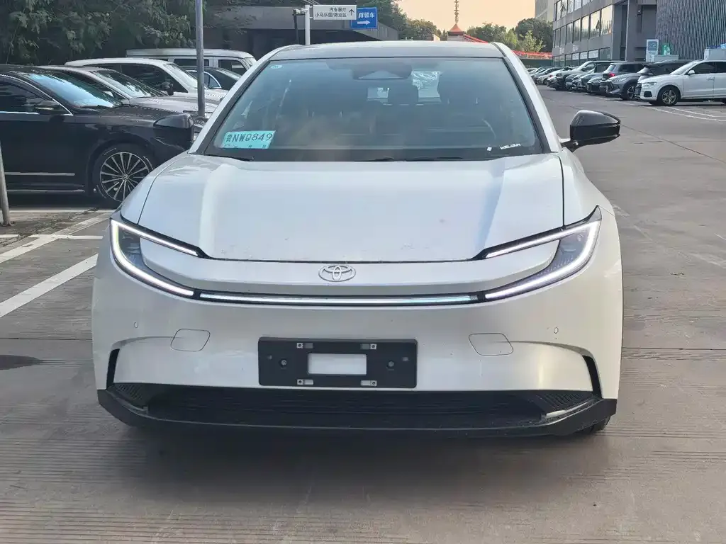Toyota bZ5 2025 из CN, фото 2