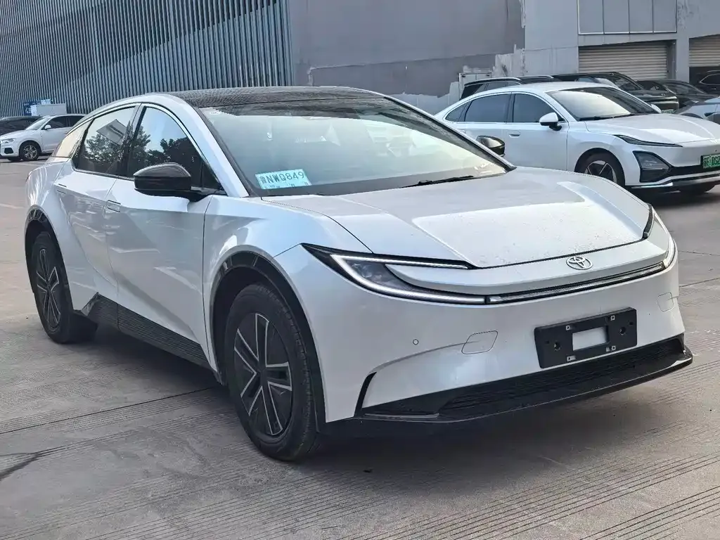 Toyota bZ5 2025 из CN, фото 3