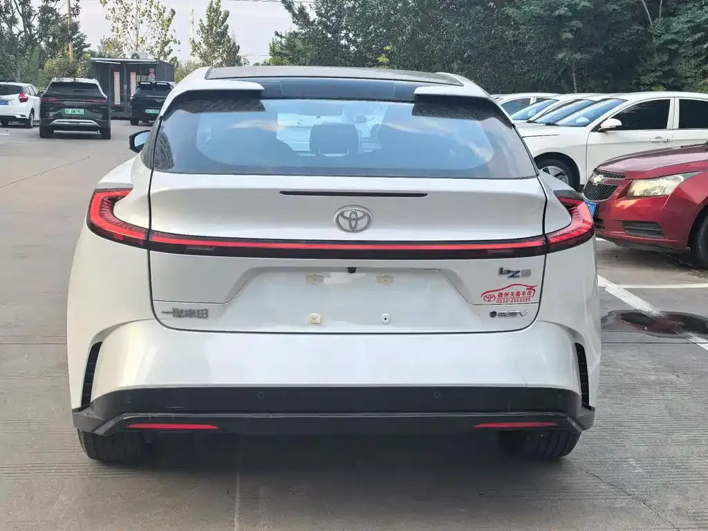 Toyota bZ5 2025 из CN, фото 8