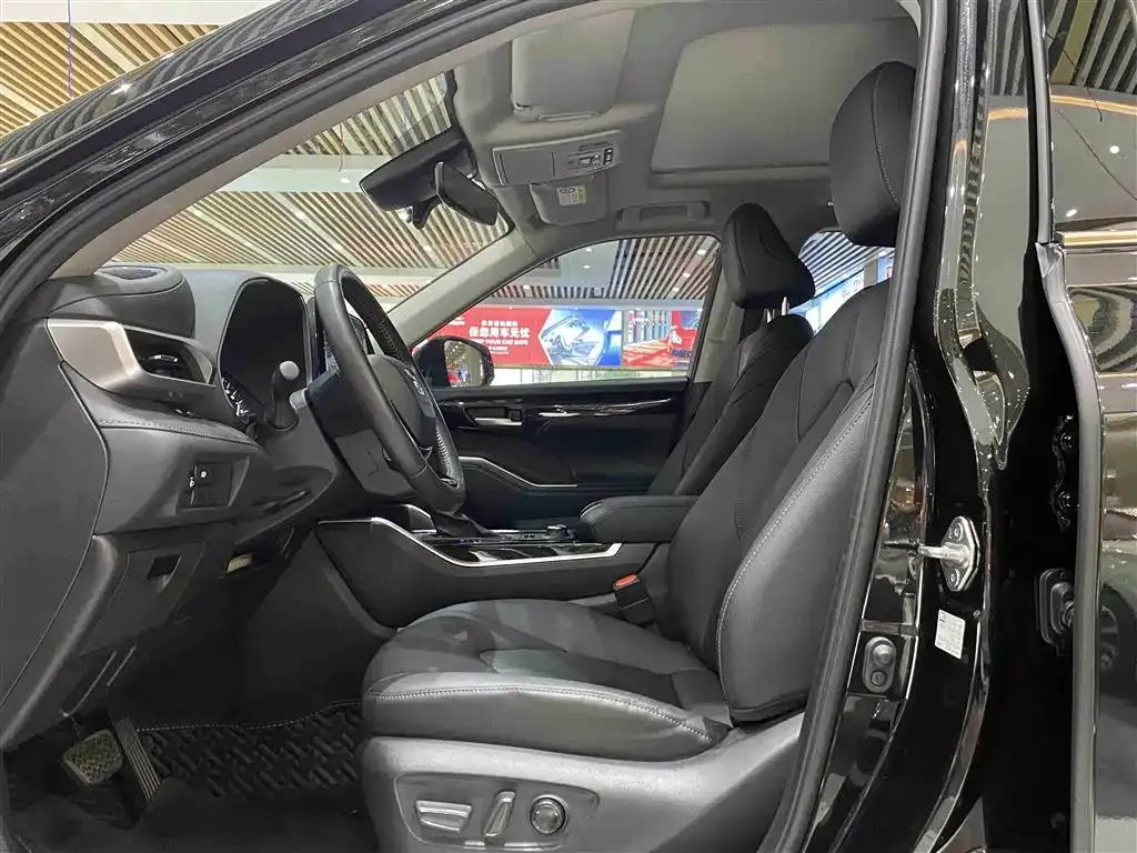 Toyota Highlander 2023 из CN, фото 10