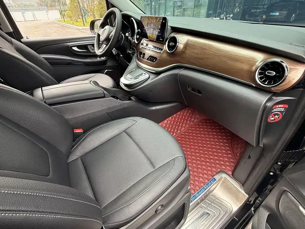 Mercedes-Benz V-Class 2023 из CN, фото 10