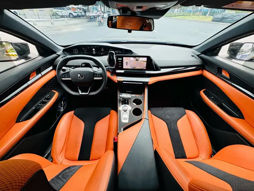 Changan UNI-V 2023 из CN, фото 6