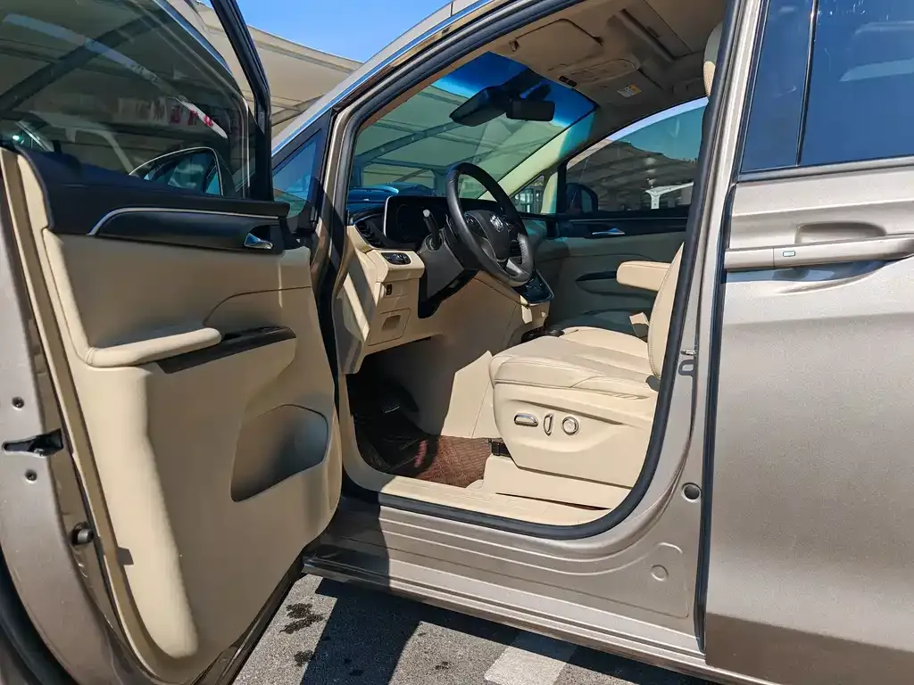 Buick GL8 2022 из CN, фото 6