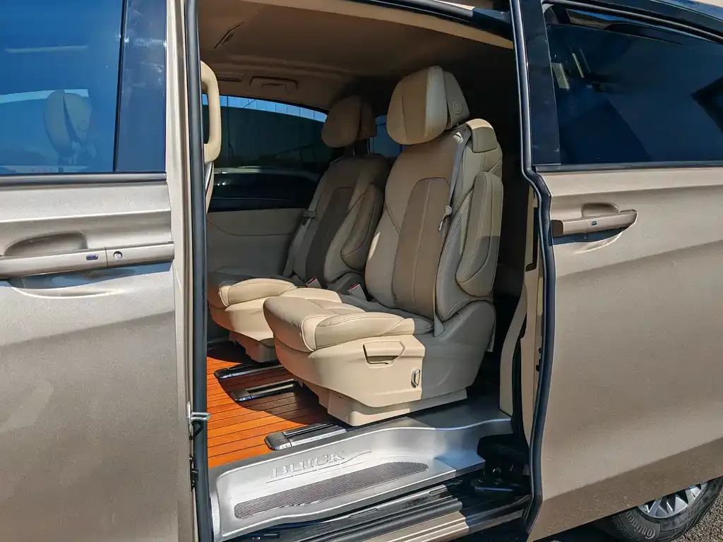 Buick GL8 2022 из CN, фото 9