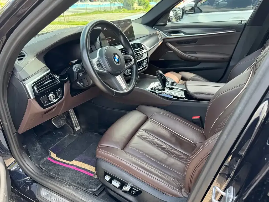BMW 5 Series (Import) 2023 из CN, фото 4