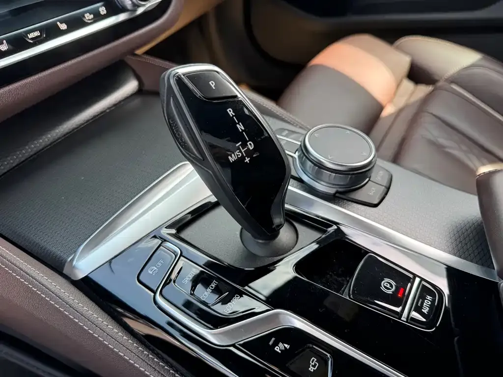 BMW 5 Series (Import) 2023 из CN, фото 6