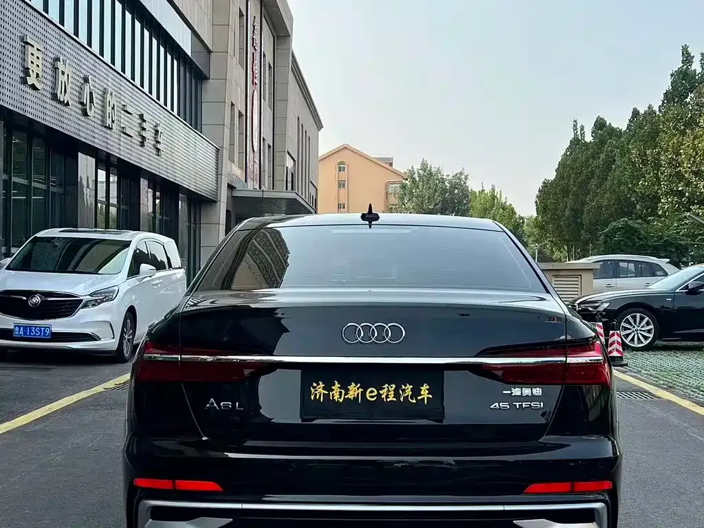 Audi A6L 2023 из CN, фото 5