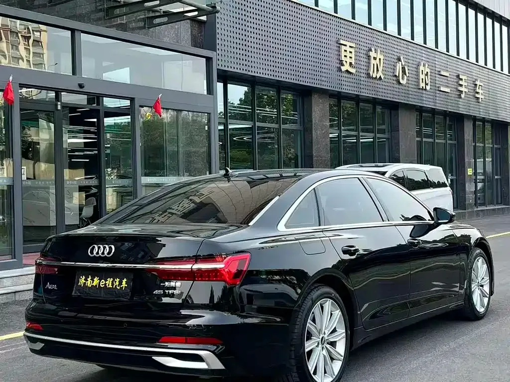 Audi A6L 2023 из CN, фото 6