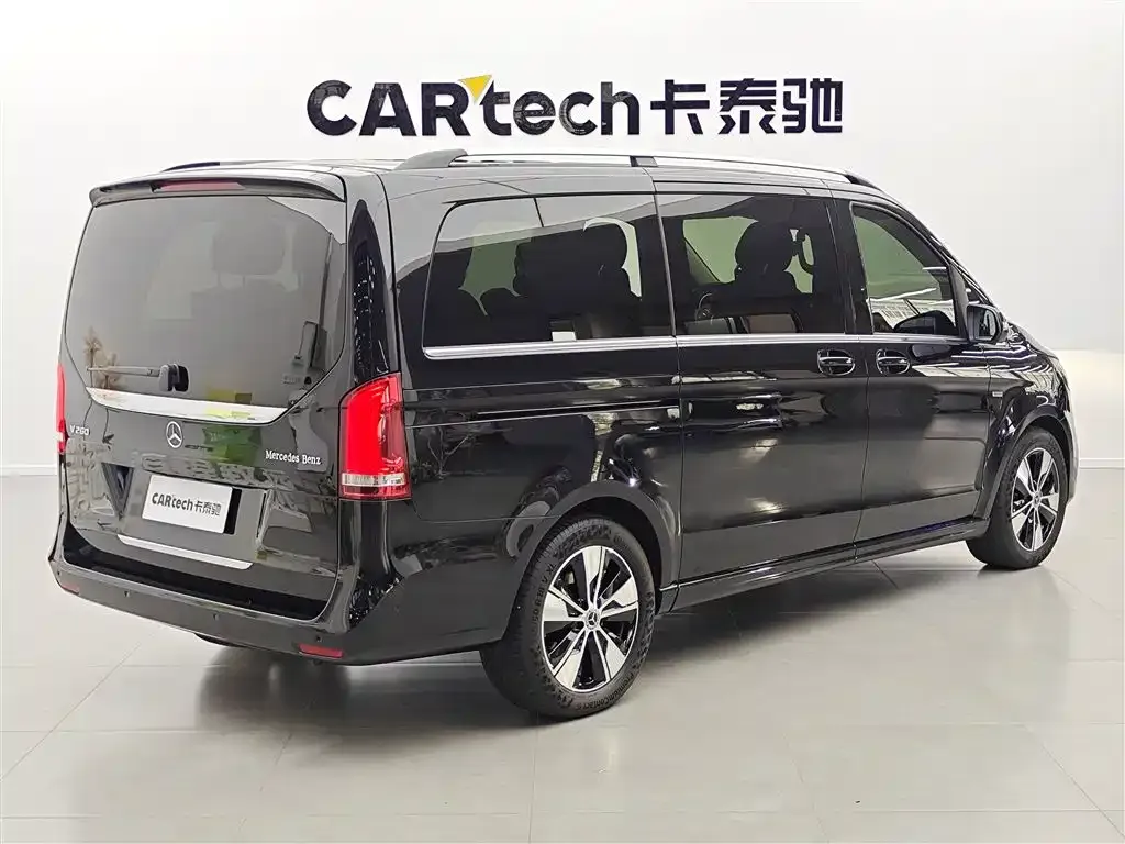 Mercedes-Benz V-Class 2022 из CN, фото 4