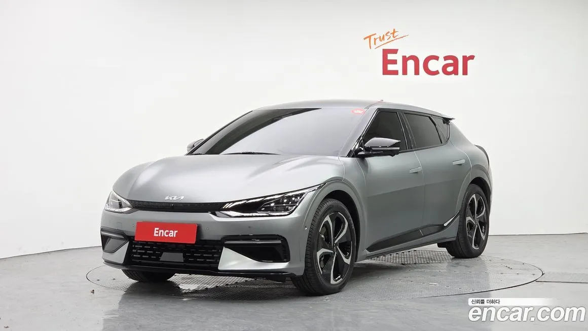 Kia EV6 — фото 1