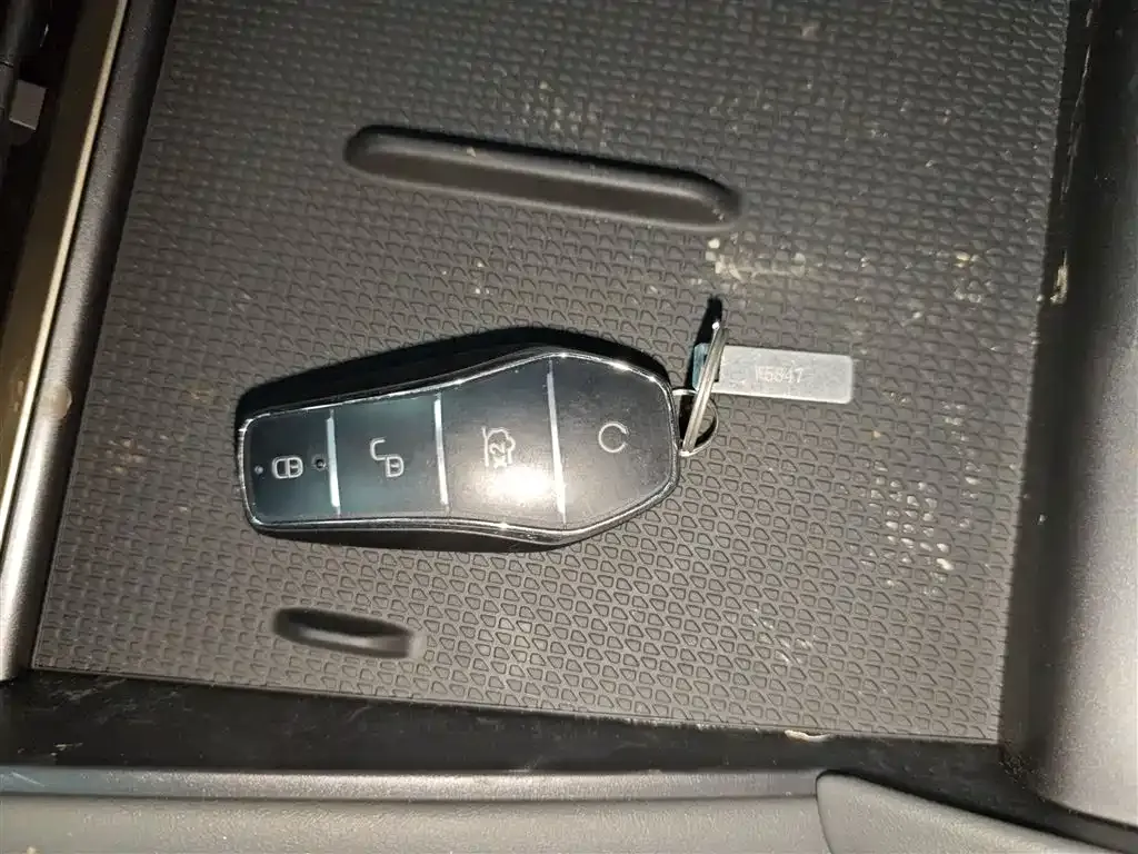 BYD Qin L 2025 из CN, фото 9