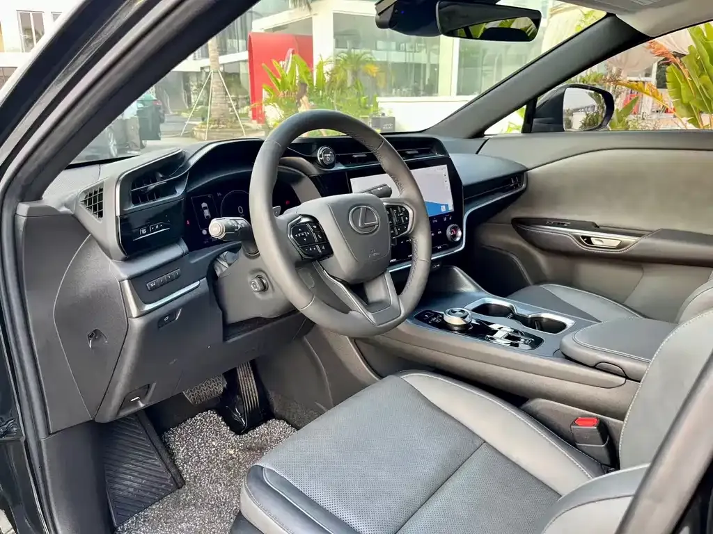 Lexus RZ 2024 из CN, фото 9