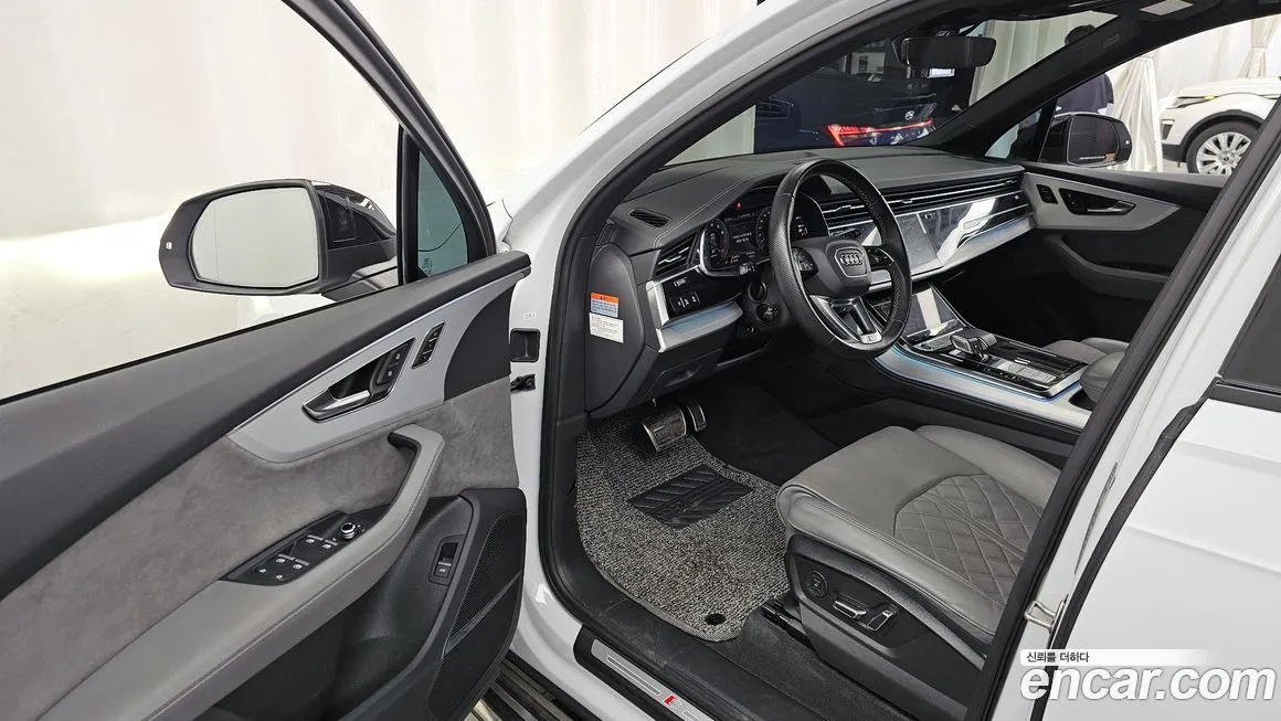 Audi Q7 2021 из KR, фото 10