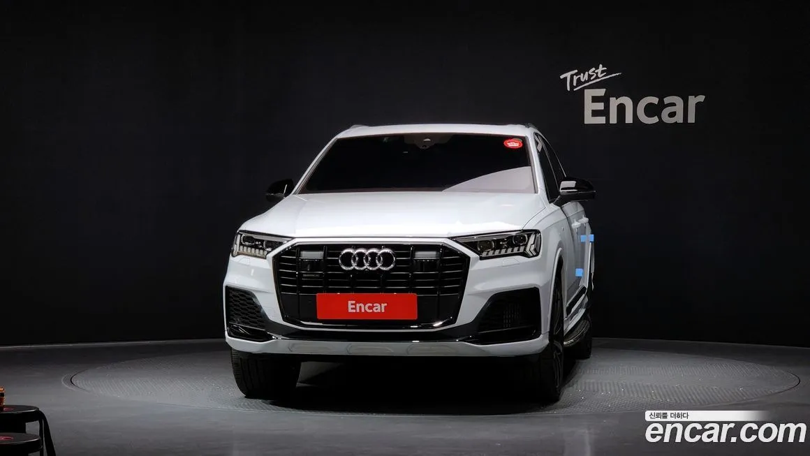 Audi Q7 2021 из KR, фото 3