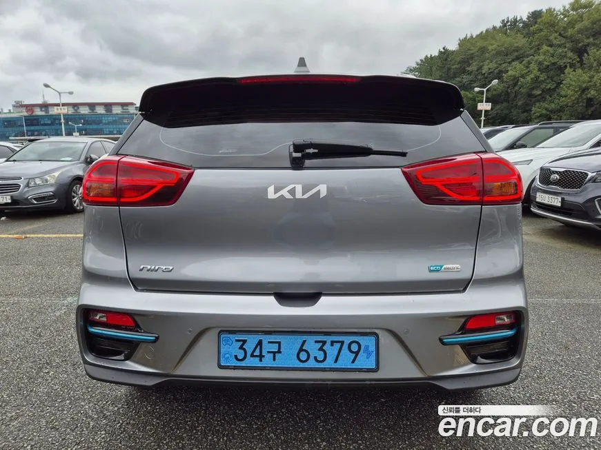 Kia Niro — фото 5