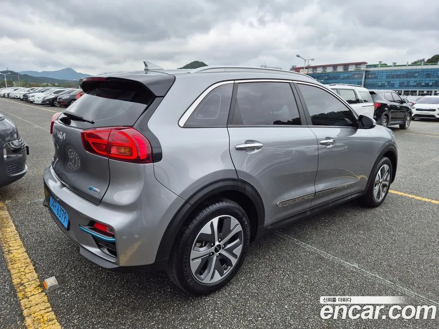 Kia Niro — фото 6