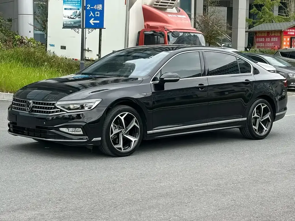 Volkswagen Magotan 2024 из CN, фото 1