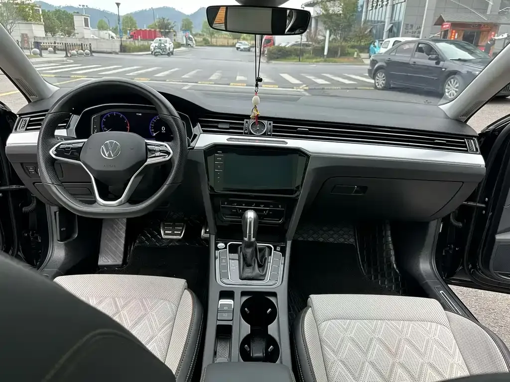 Volkswagen Magotan 2024 из CN, фото 6