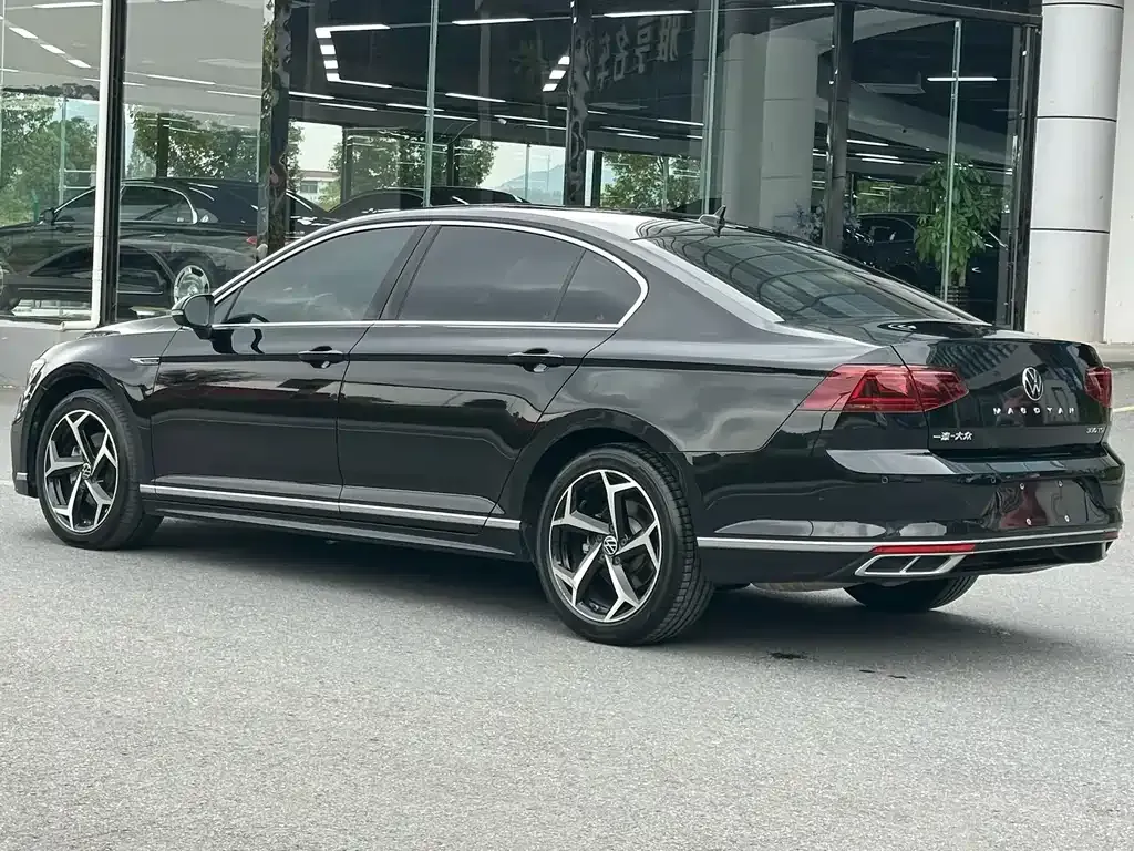 Volkswagen Magotan 2024 из CN, фото 7