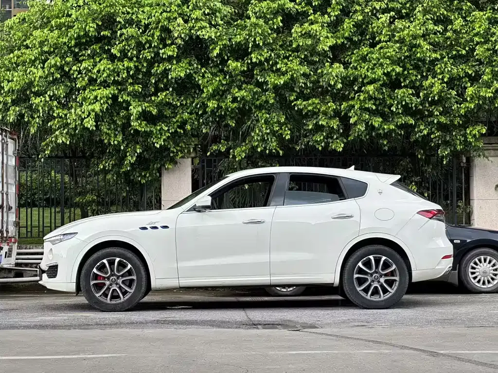 Maserati Levante 2022 из CN, фото 9