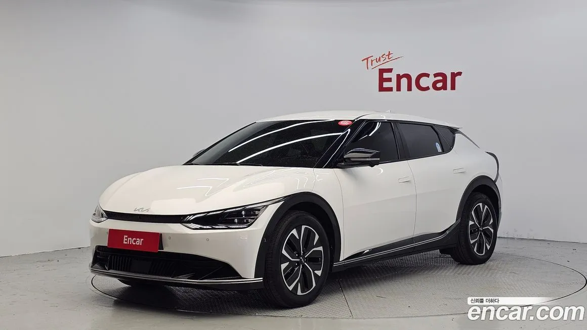 Kia EV6 — фото 1