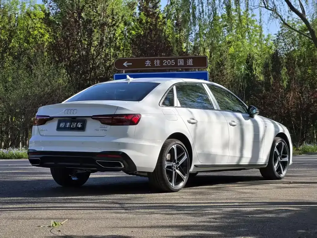 Audi A4L 2025 из CN, фото 5