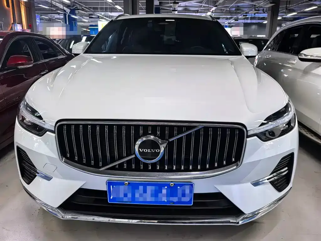 Volvo XC60 — фото 2