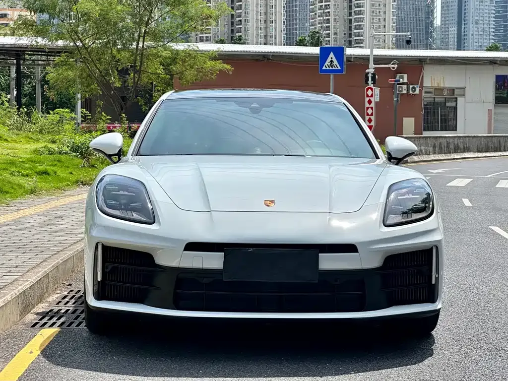 Porsche Panamera 2025 из CN, фото 2