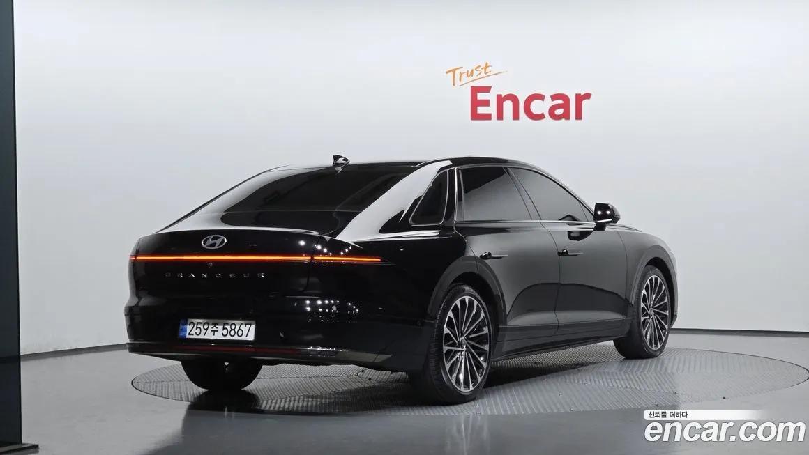 Hyundai Grandeur 2023 из KR, фото 2