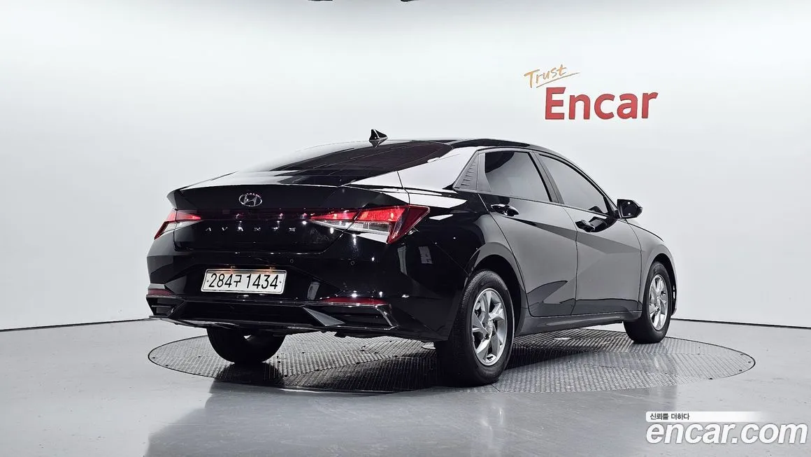 Hyundai AVANTE 2021 из KR, фото 2