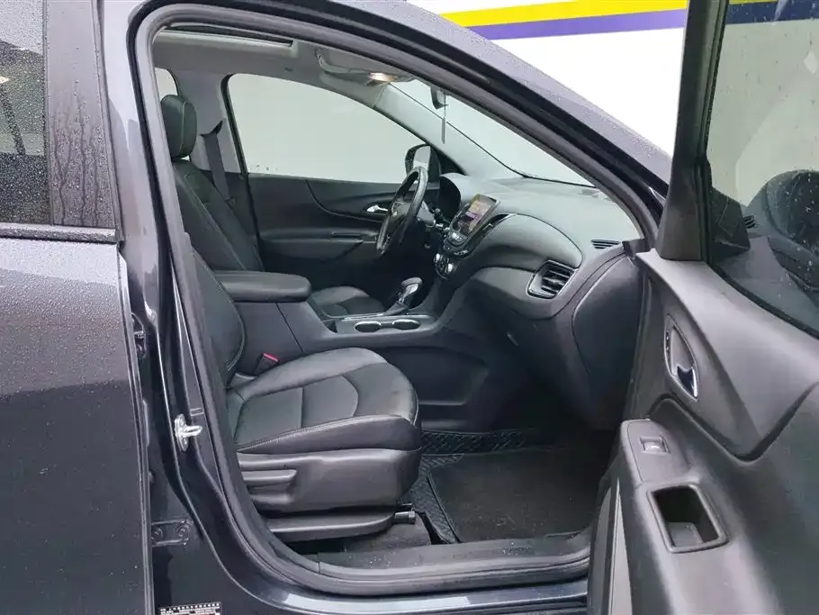 Chevrolet Equinox 2023 из CN, фото 8
