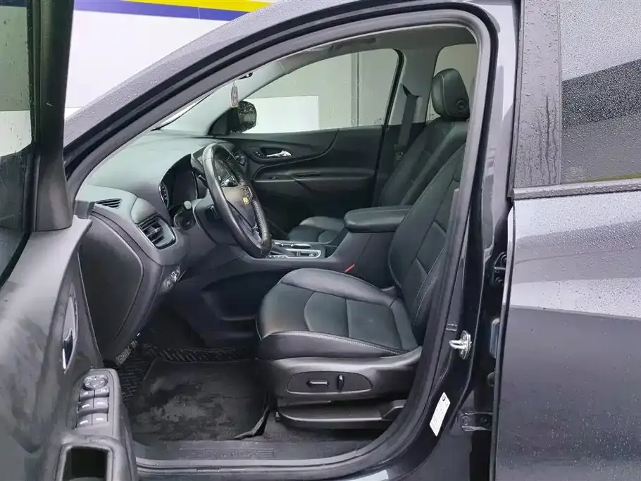 Chevrolet Equinox 2023 из CN, фото 9