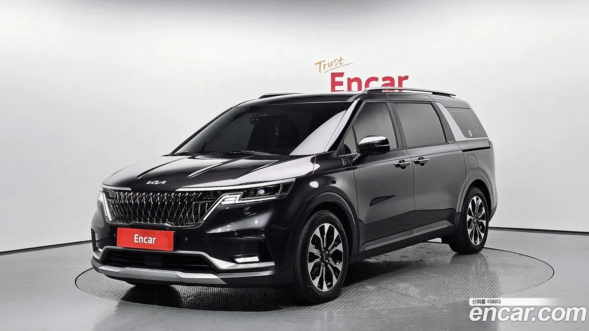 Kia Carnival — фото 1