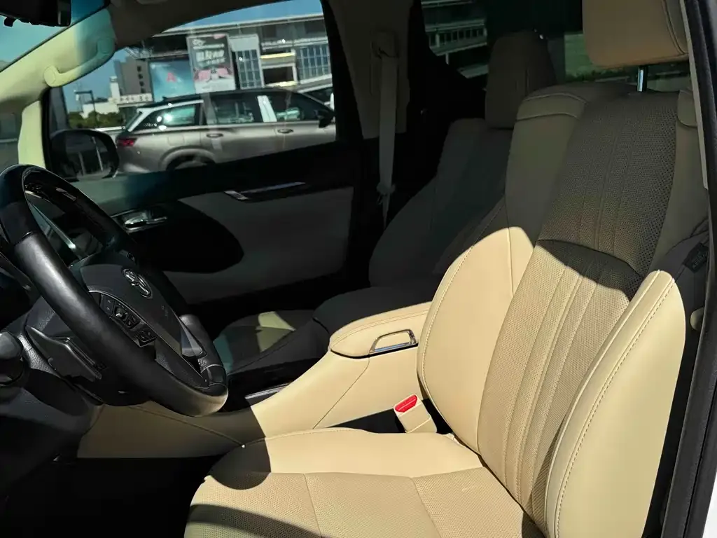 Toyota Vellfire 2023 из CN, фото 10