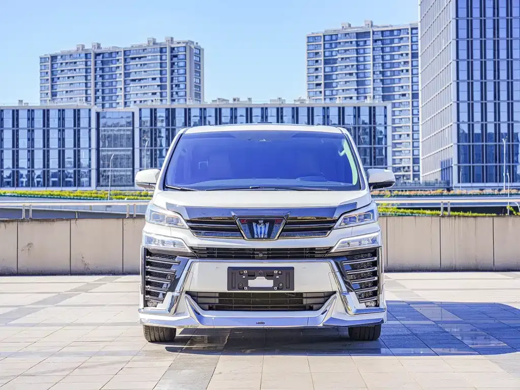 Toyota Vellfire 2023 из CN, фото 2