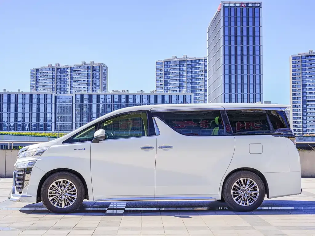 Toyota Vellfire 2023 из CN, фото 4