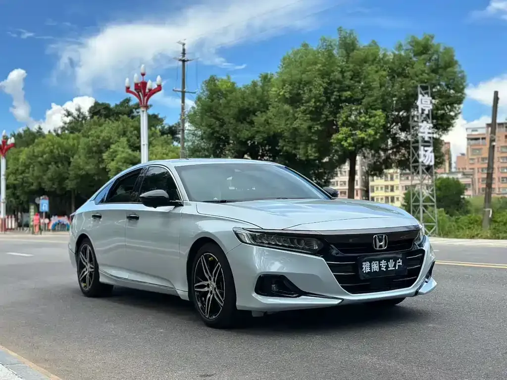 Honda Accord — фото 3