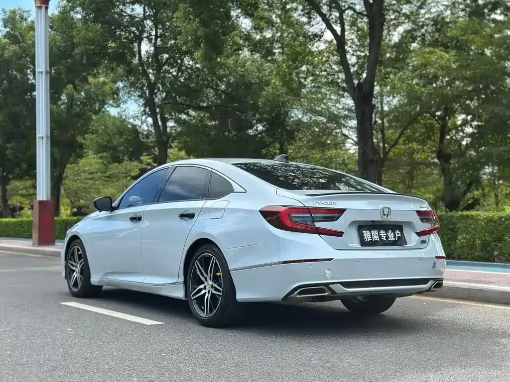 Honda Accord — фото 5